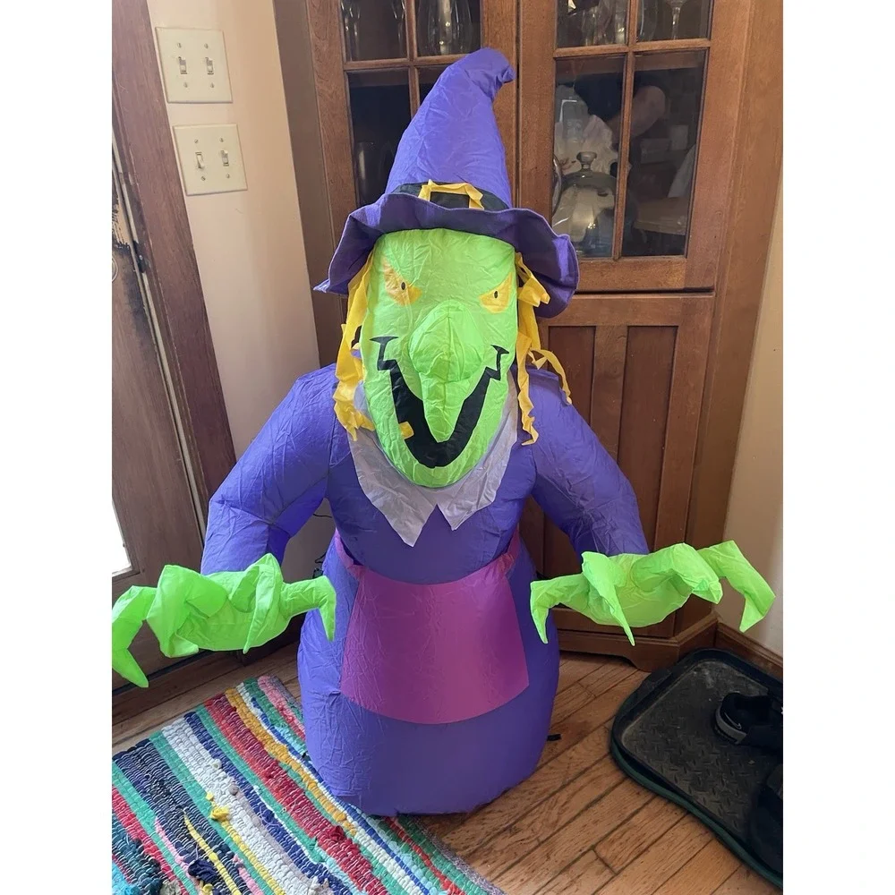 Gemmy Halloween Scary Witch Airblown‎ Inflatable Yard Decor Purple & Green 4 ft